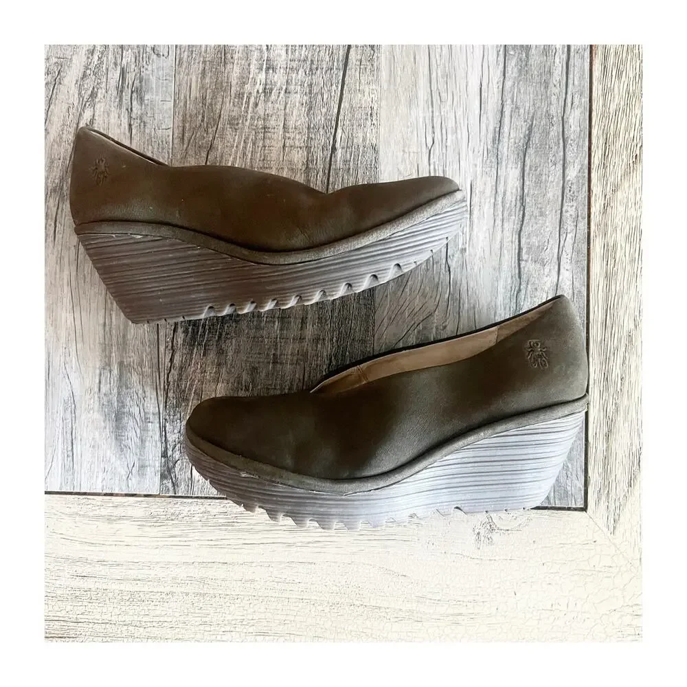 Fly London Yaz Green Suede Wedge Shoes 39/US 8-8.5 European Chic Grunge